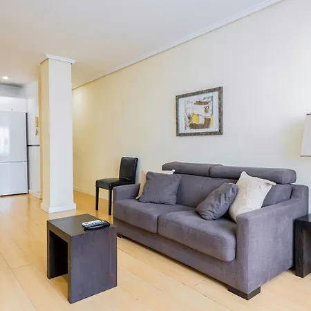 Alcam Arte Ciencia Apartment *
